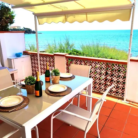 Apartment Sul Mare Con Accesso Diretto In *