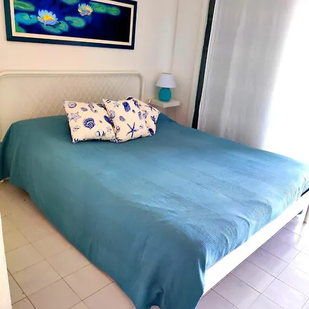 Sul Mare Con Accesso Diretto In